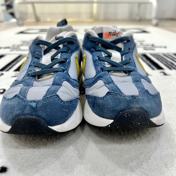 Nike Air Max Dawn 'Particle Grey Dark Citron' DH3157-003 - GS / Kids 13C - Picture 3 of 11